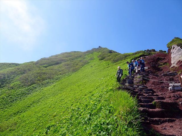 2019年7月5日（金）〜8日（月）【中級】日本最北の鋭峰　利尻山と礼文島トレッキング