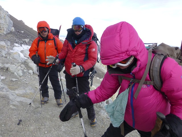 2012年12月19日〜2013年1月8日　アコンカグア山(6,959m)　7大陸最高峰のひとつ、南北7500kmの南米アンデス山脈最高峰へのチャレンジ